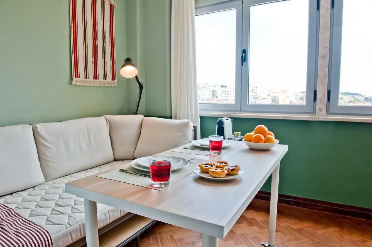 Champagne Vibes In Lisbon - By Misha'S Place 5C Португалия